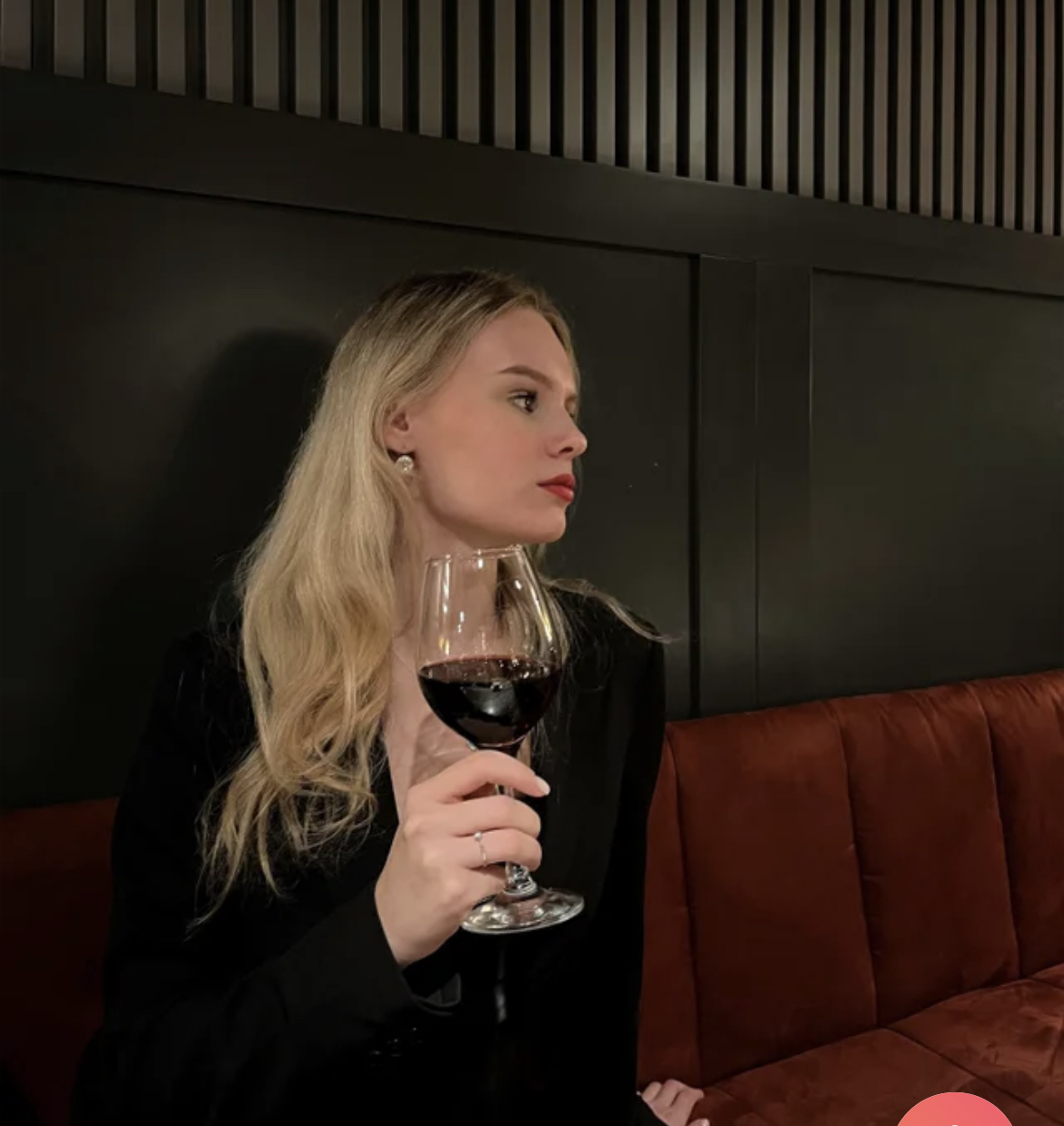 CAD3AC69 AC82 4850 ADAE A208EC18962E