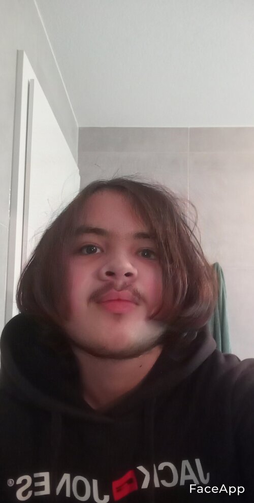 3393883 FaceApp 1683249423277