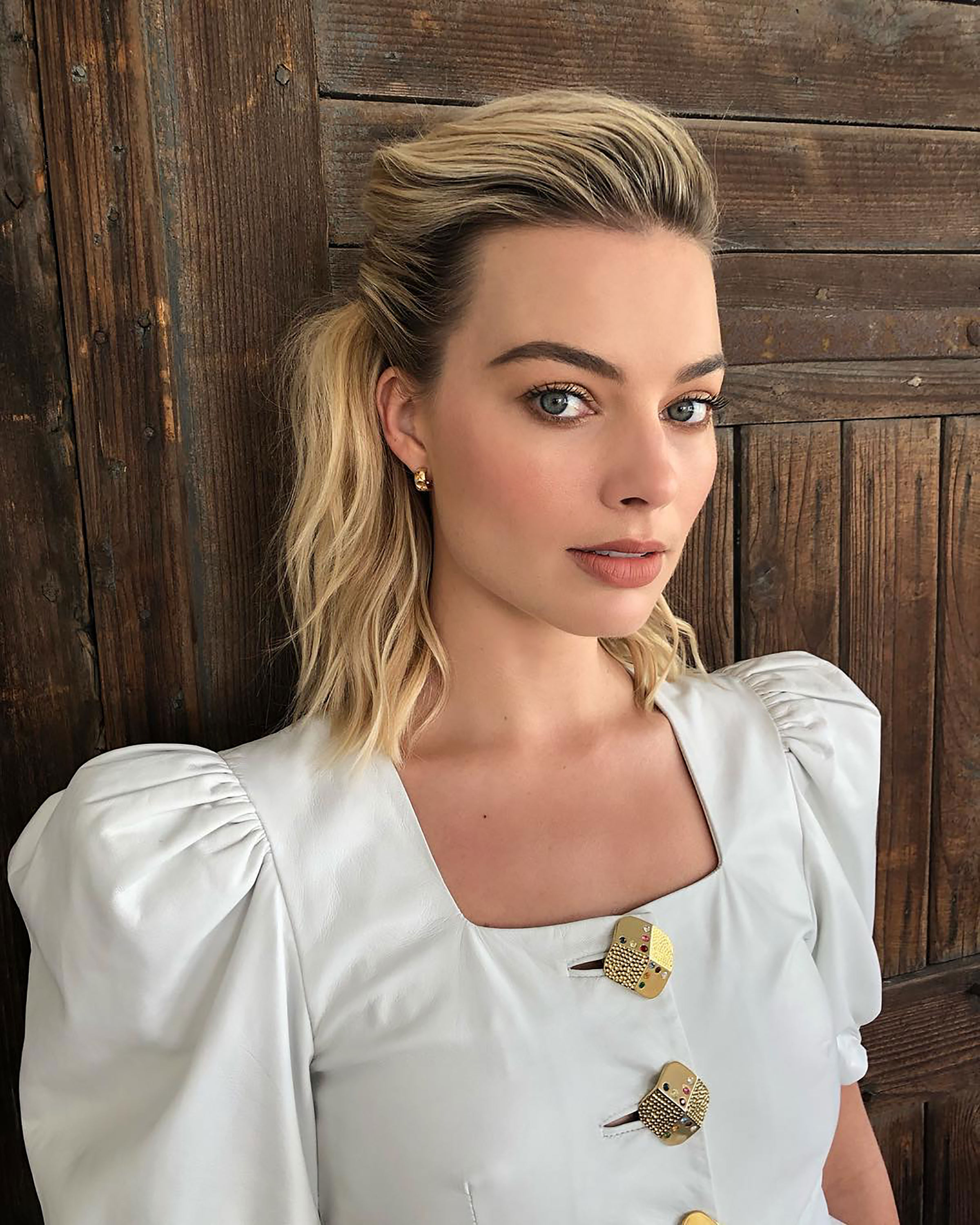 00 story margot robbie