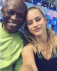 7F01BC19 4880 4EFB B2C4 C3E12F33CC86 4 5005 c