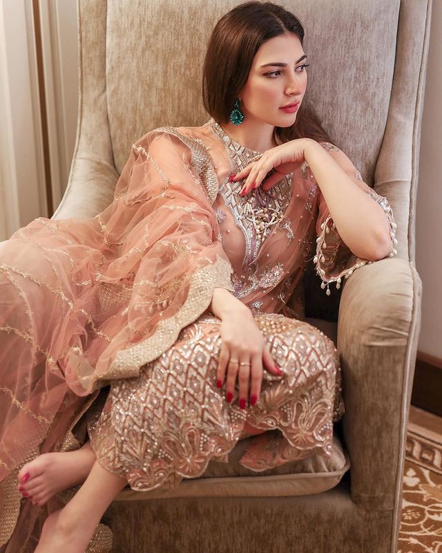 Naimal Khawar beautiful pakistani actresses