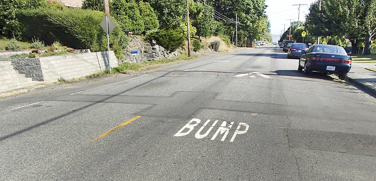 12792489 web1 M Speed Bump EDH 180811