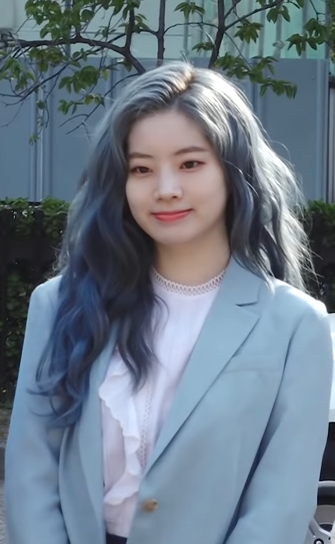 Kim Dahyun at the KBS Music Bank 2019