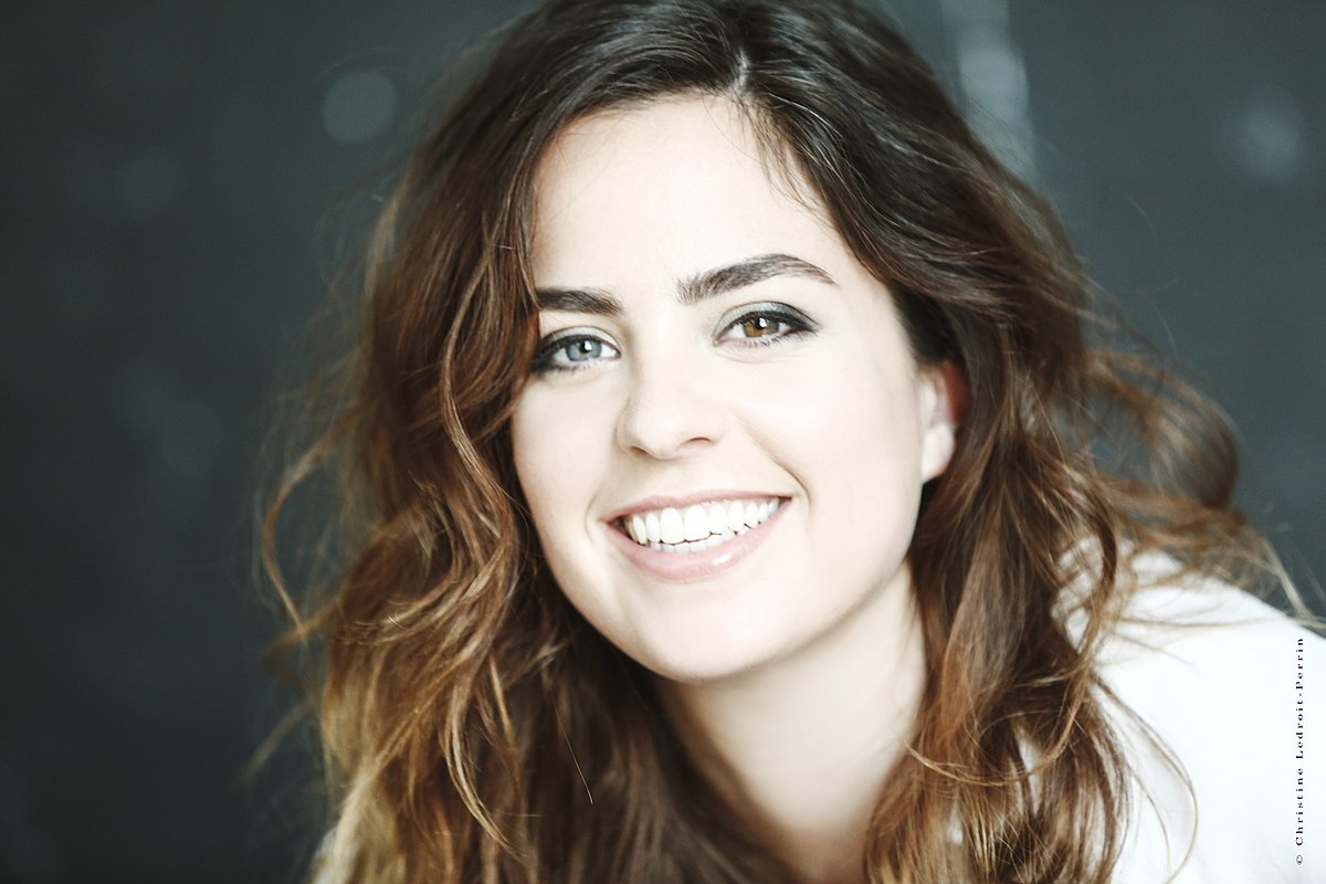 1200px 2017 Anouchka DELON  5834