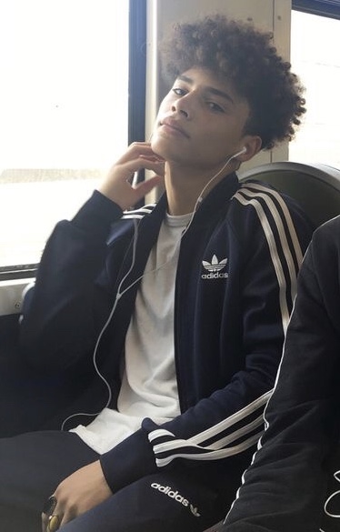 2077245 3879B4A7 060B 437A 8C64 A849D3A9AE72