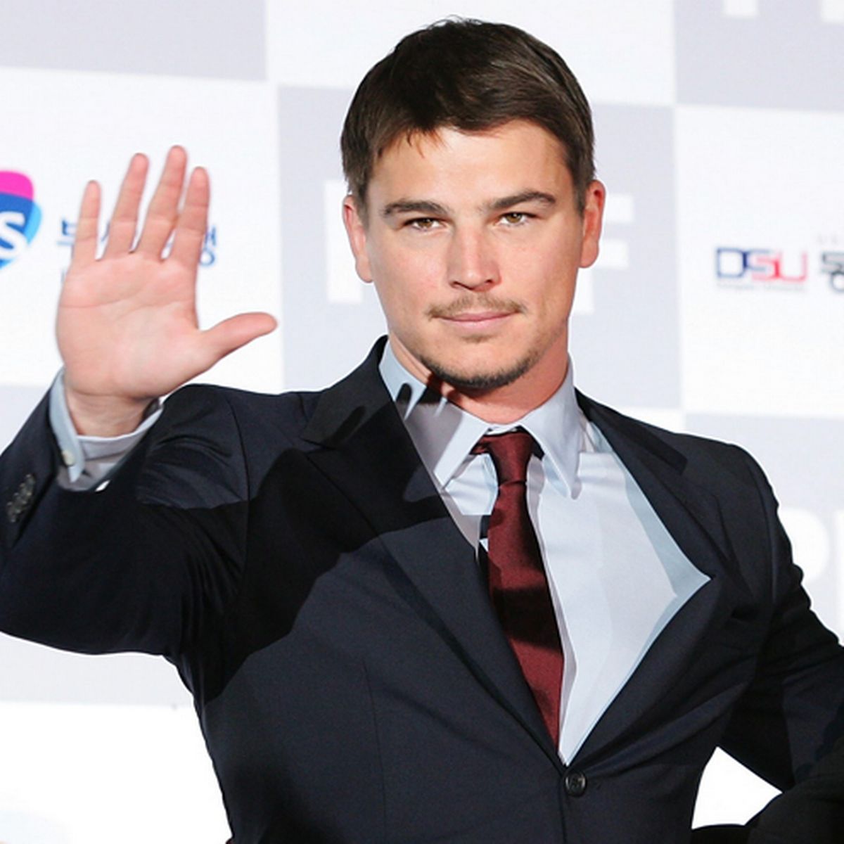 0 Josh Hartnett
