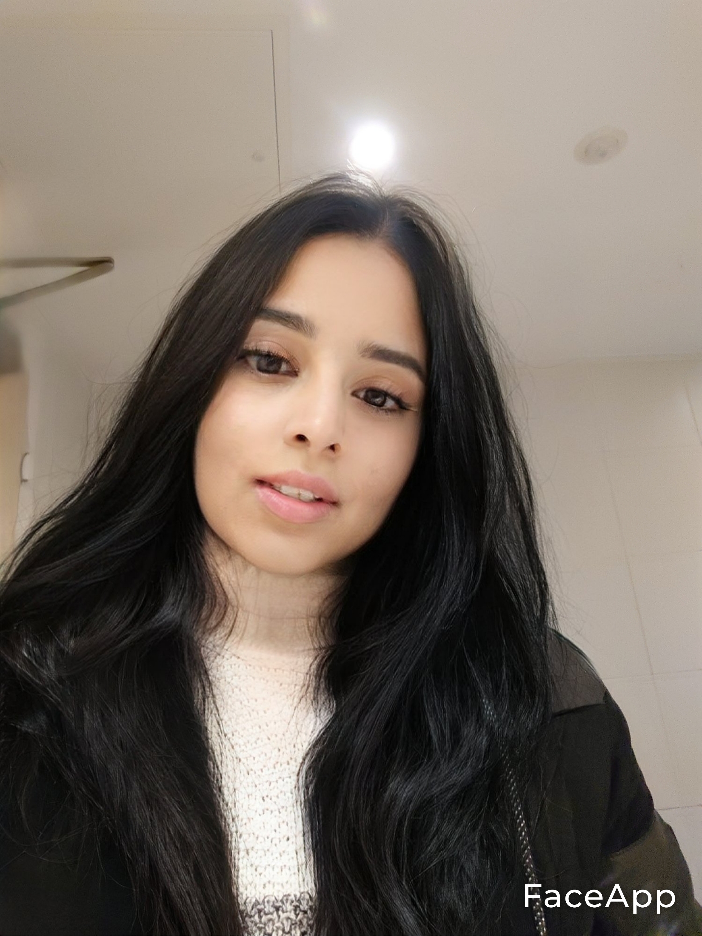 FaceApp 1686446098569