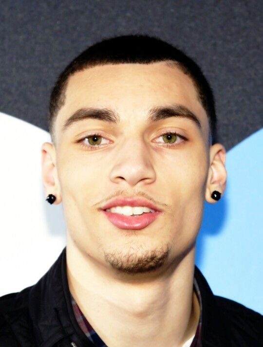 Zach lavine eyes