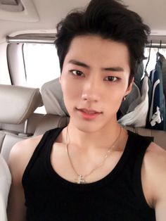 822d081b646d308de6d8f29626d5001f  korean idols korean guys