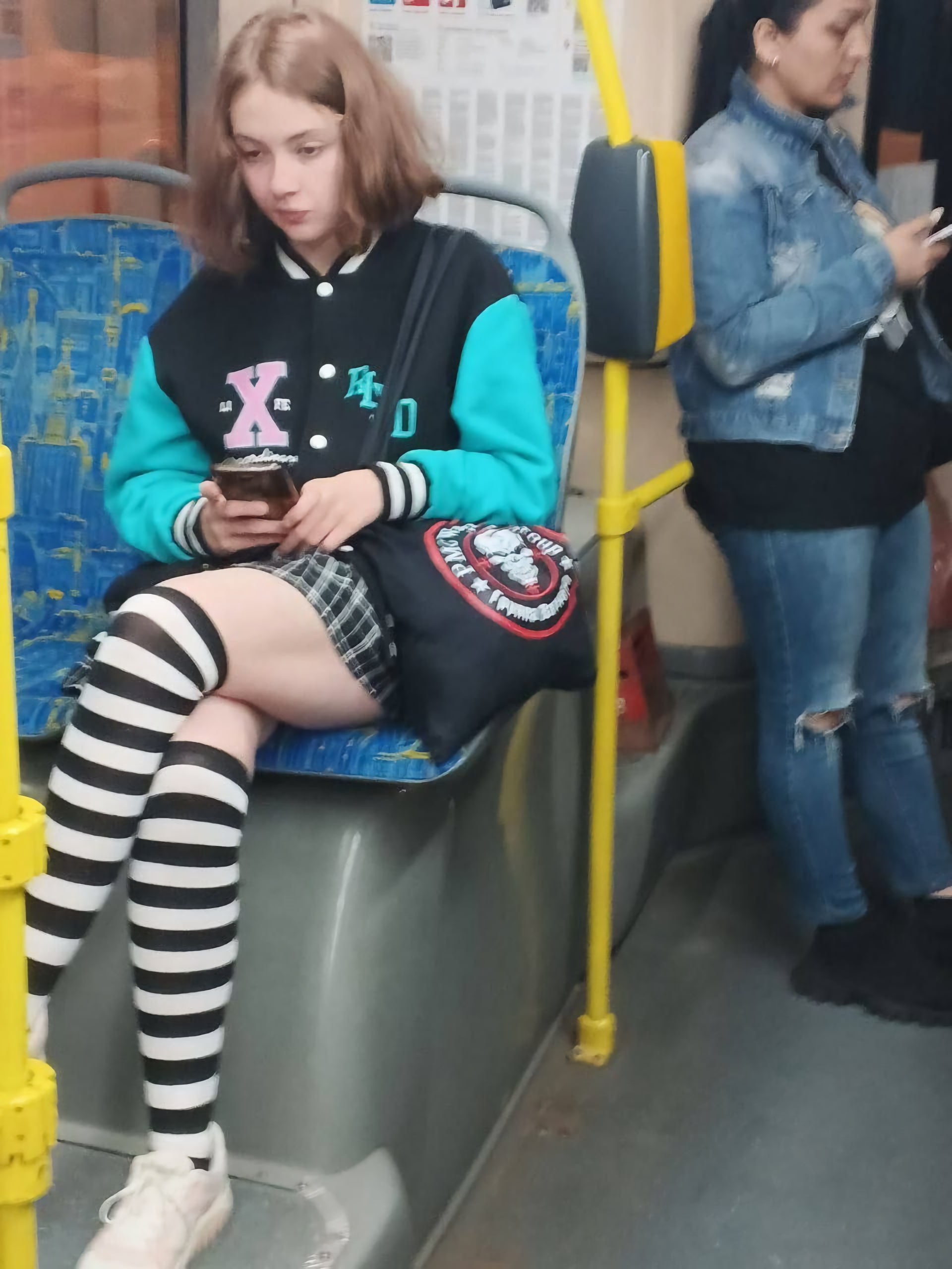 1687783123198489