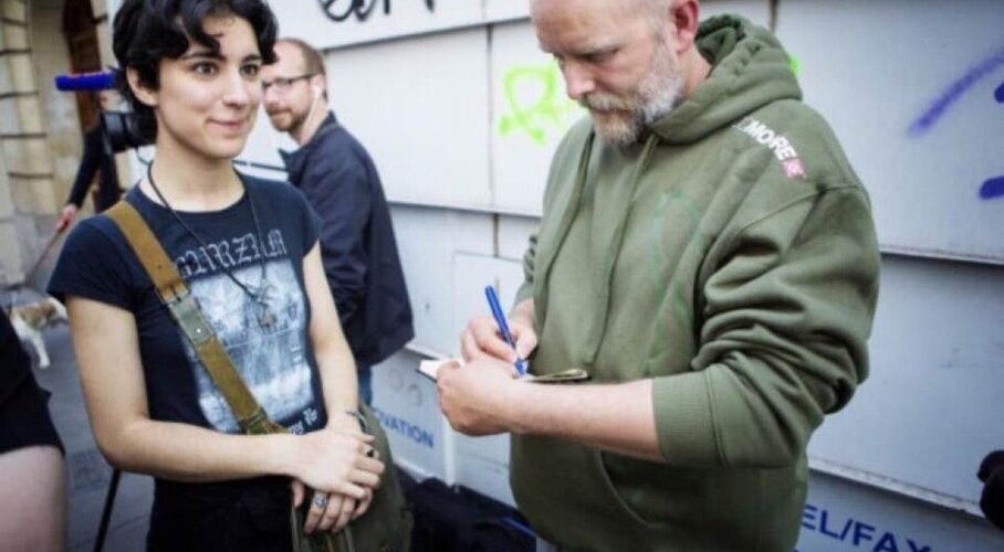 Varg with fan