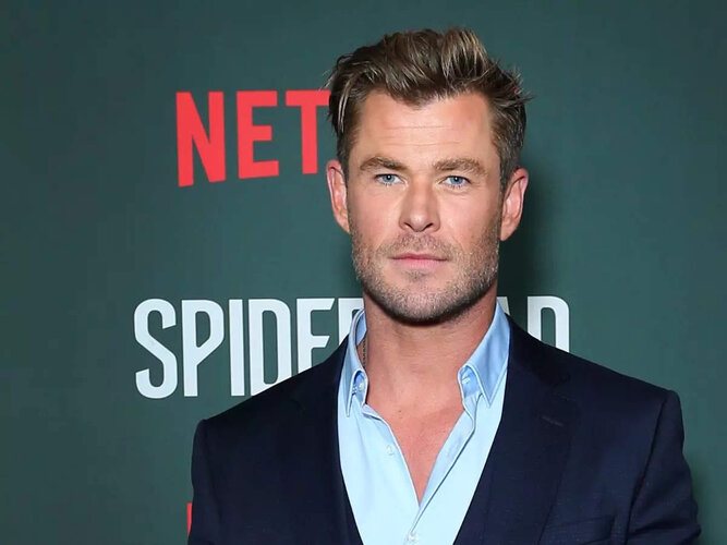 3343646 chris hemsworth