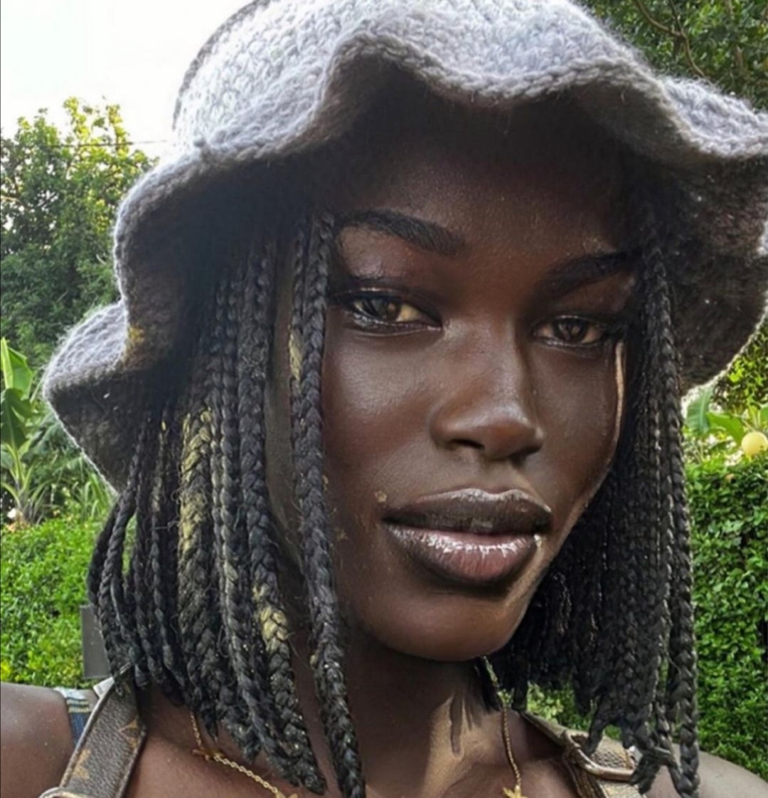 ACB1A6FE 781B 4779 A2FA 639032BC9DC9