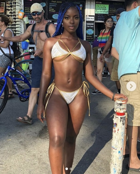 0D5E3A9A F920 4CF9 A411 B0CC02C0D078