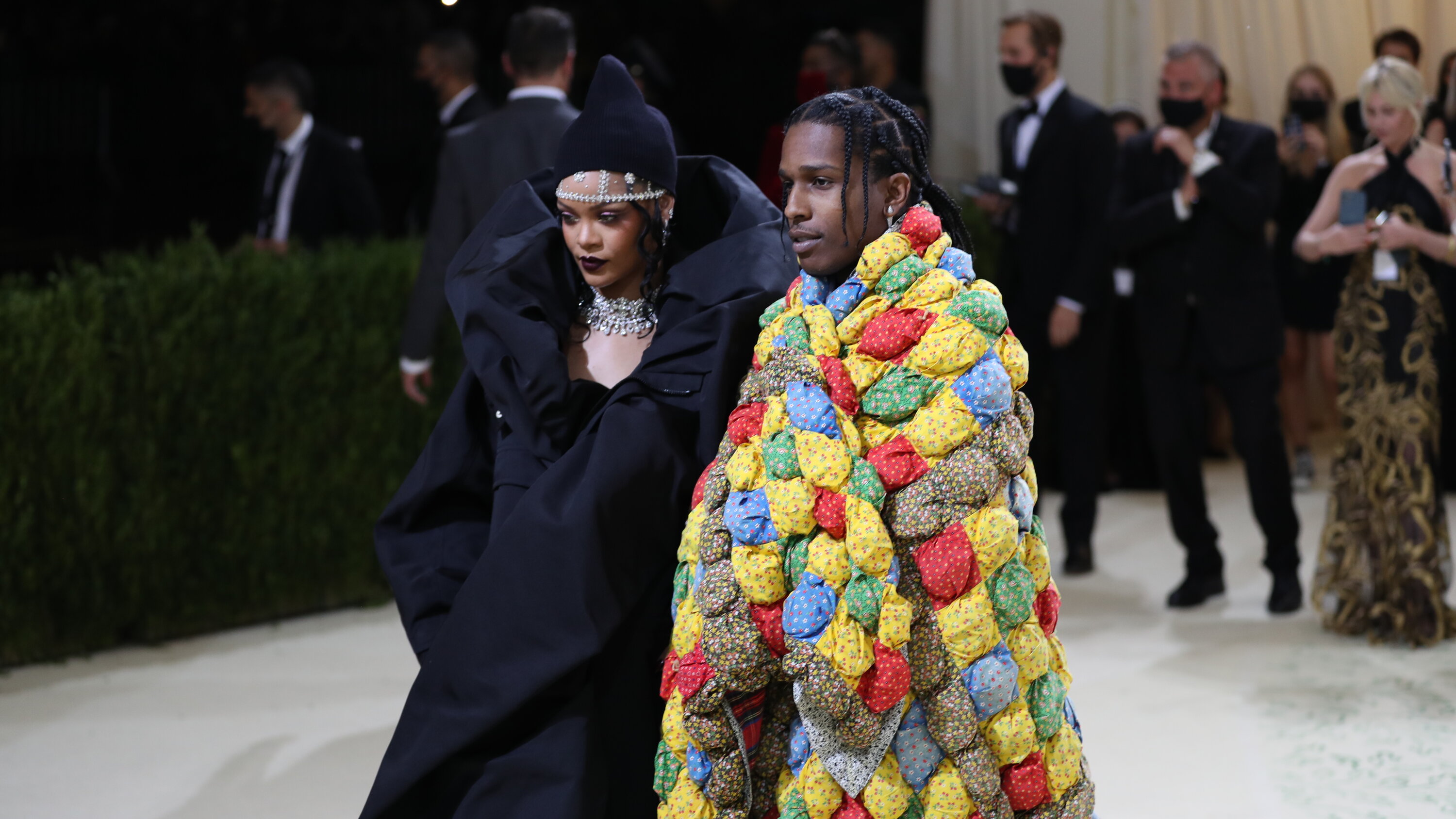 Met gala calla 3999 videoSixteenByNine3000