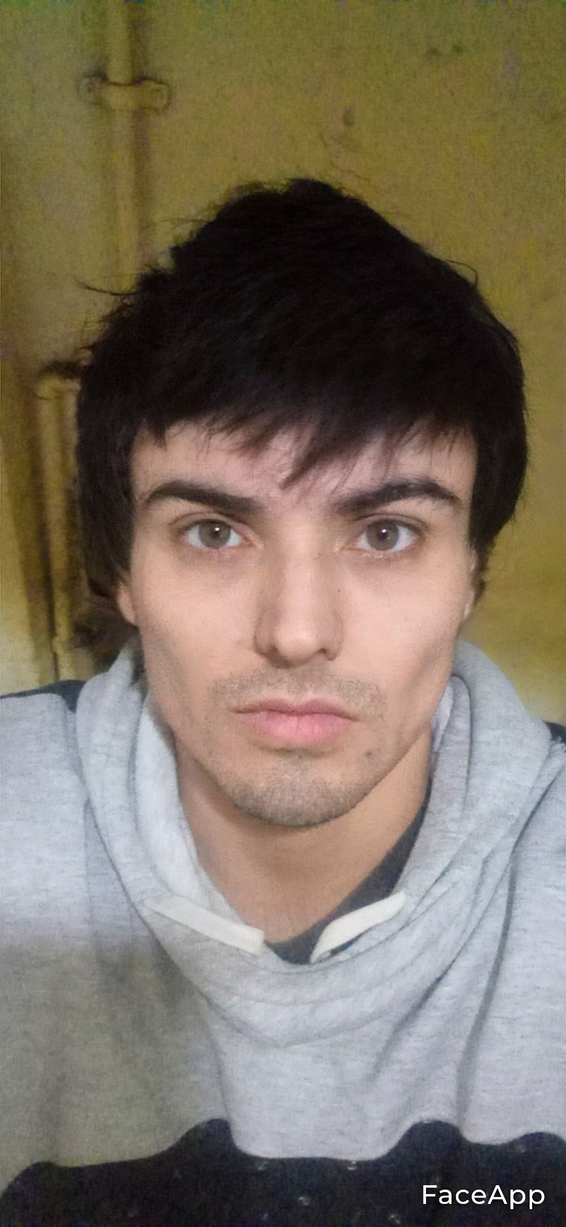 FaceApp 1688772638101