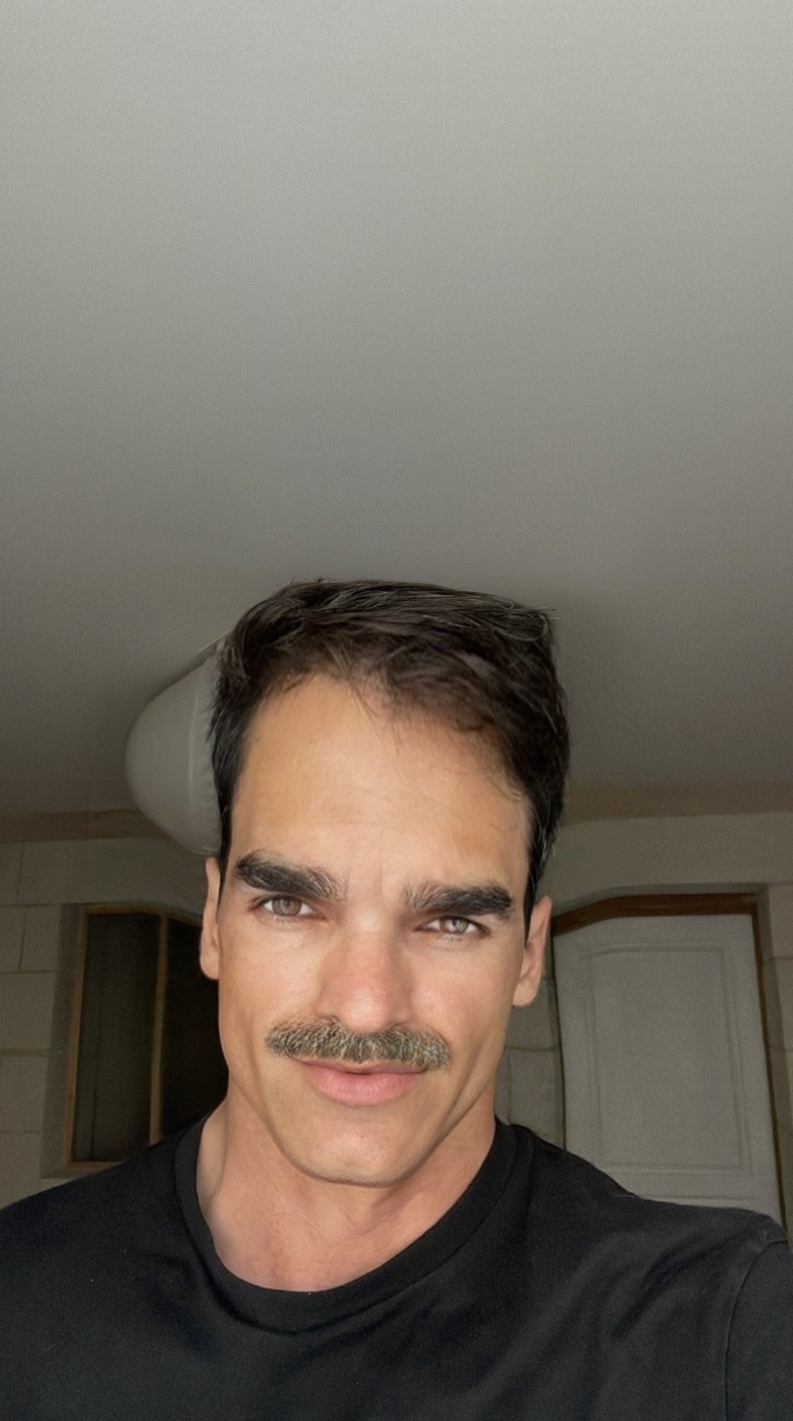 FaceApp 1687446226760