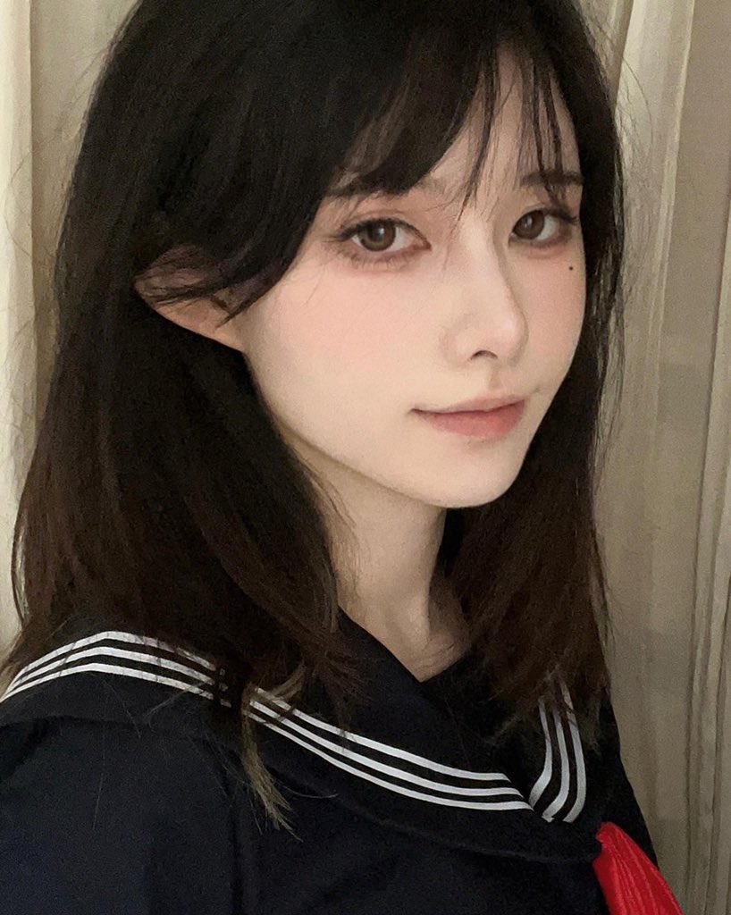 Chinese Rin Tohsaka cosplayer (pfp girl) | Looksmax.org - Men's Self ...