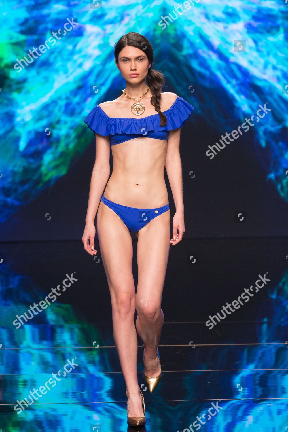 Shutterstock 9717813n