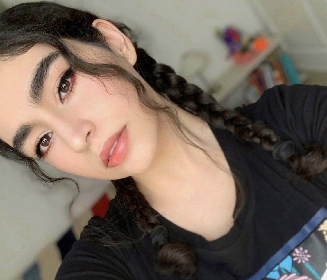 FAXKSyEWQAAJ7XD