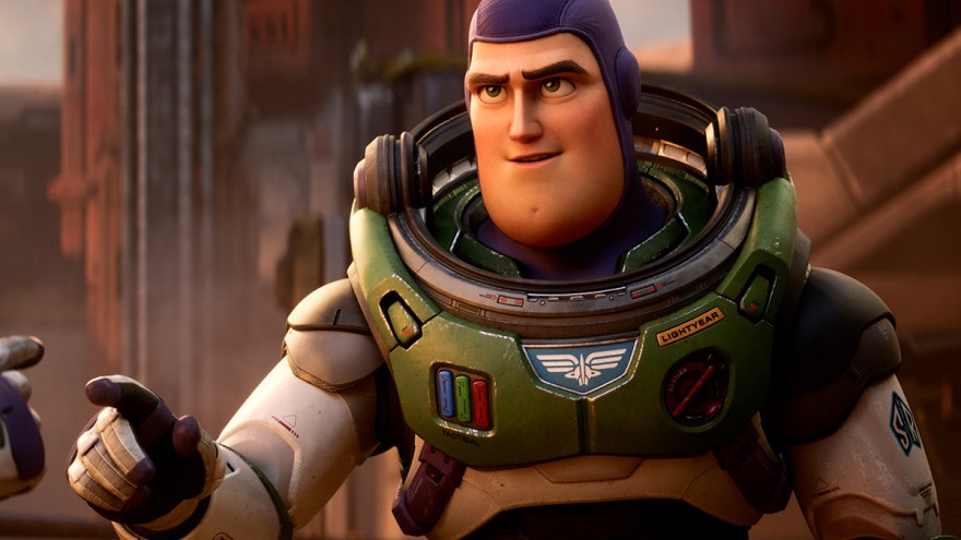 Il protagonista del film lightyear   la vera storia di buzz 880x495