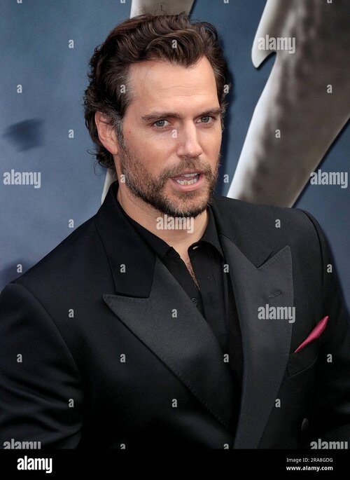 cavill1.jpg