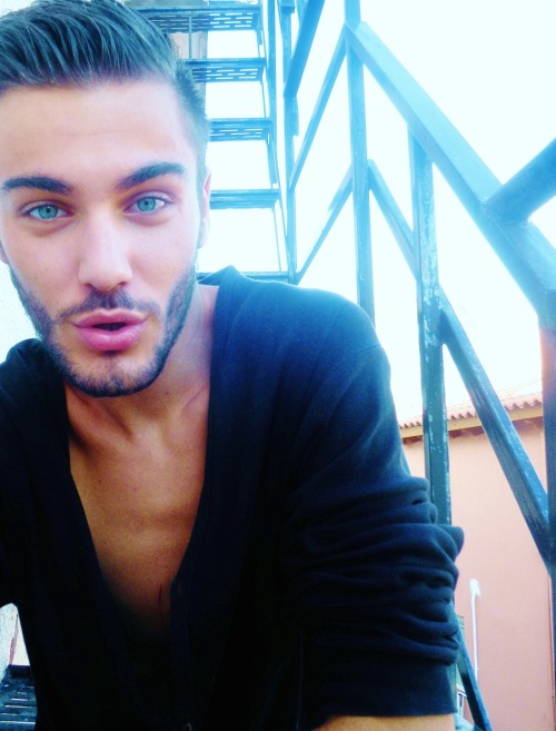 Tumblr m9vuqbZe2g1rx37vyo1 500