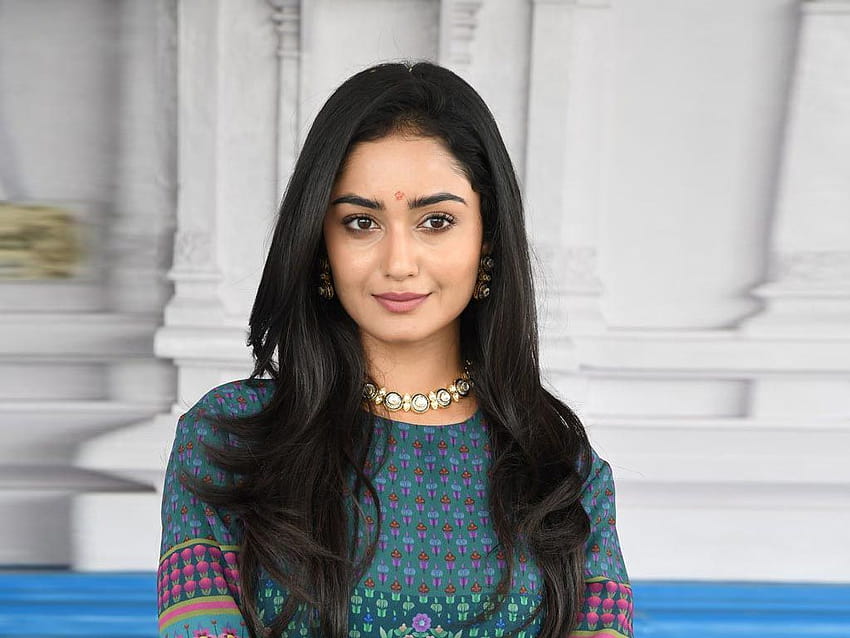 Desktop wallpaper tridha choudhury