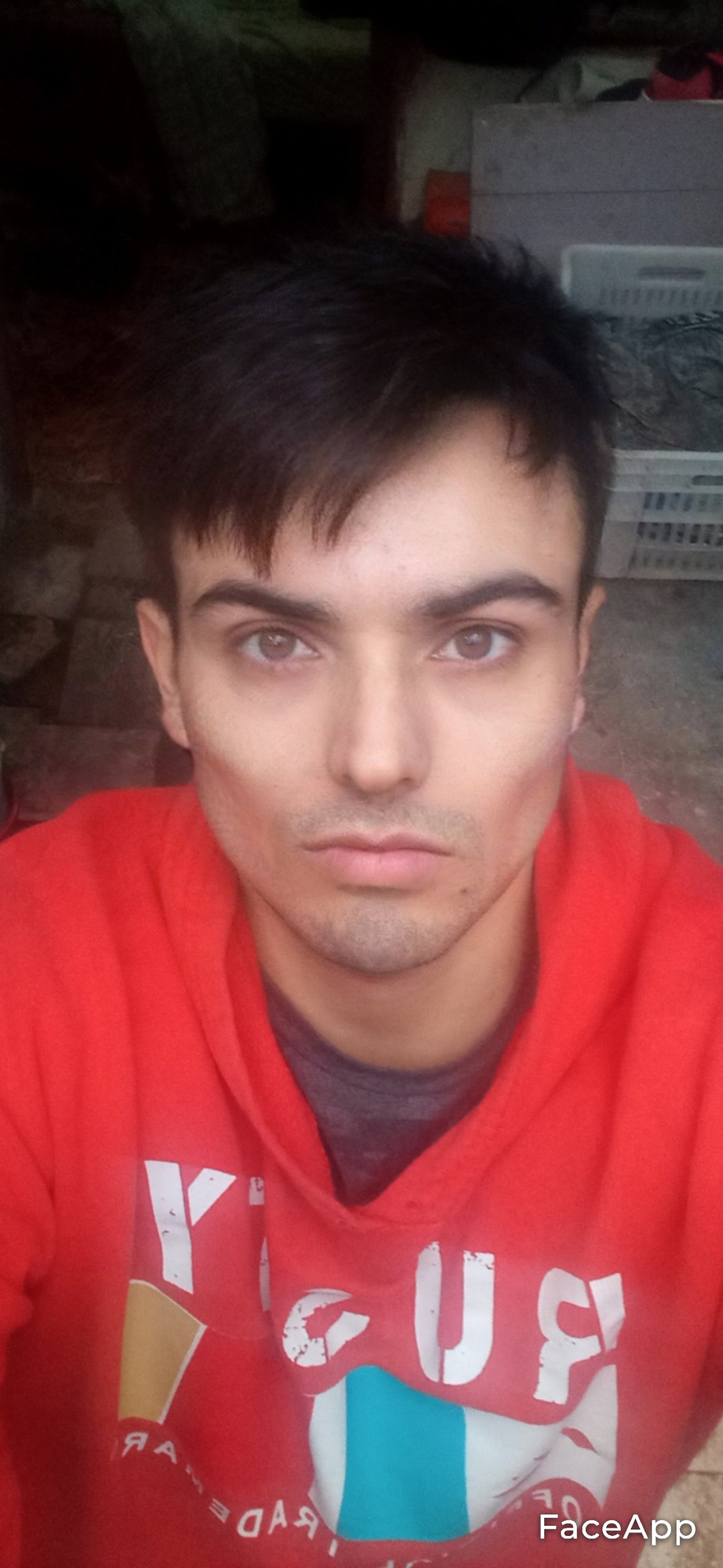 FaceApp 1690935485570