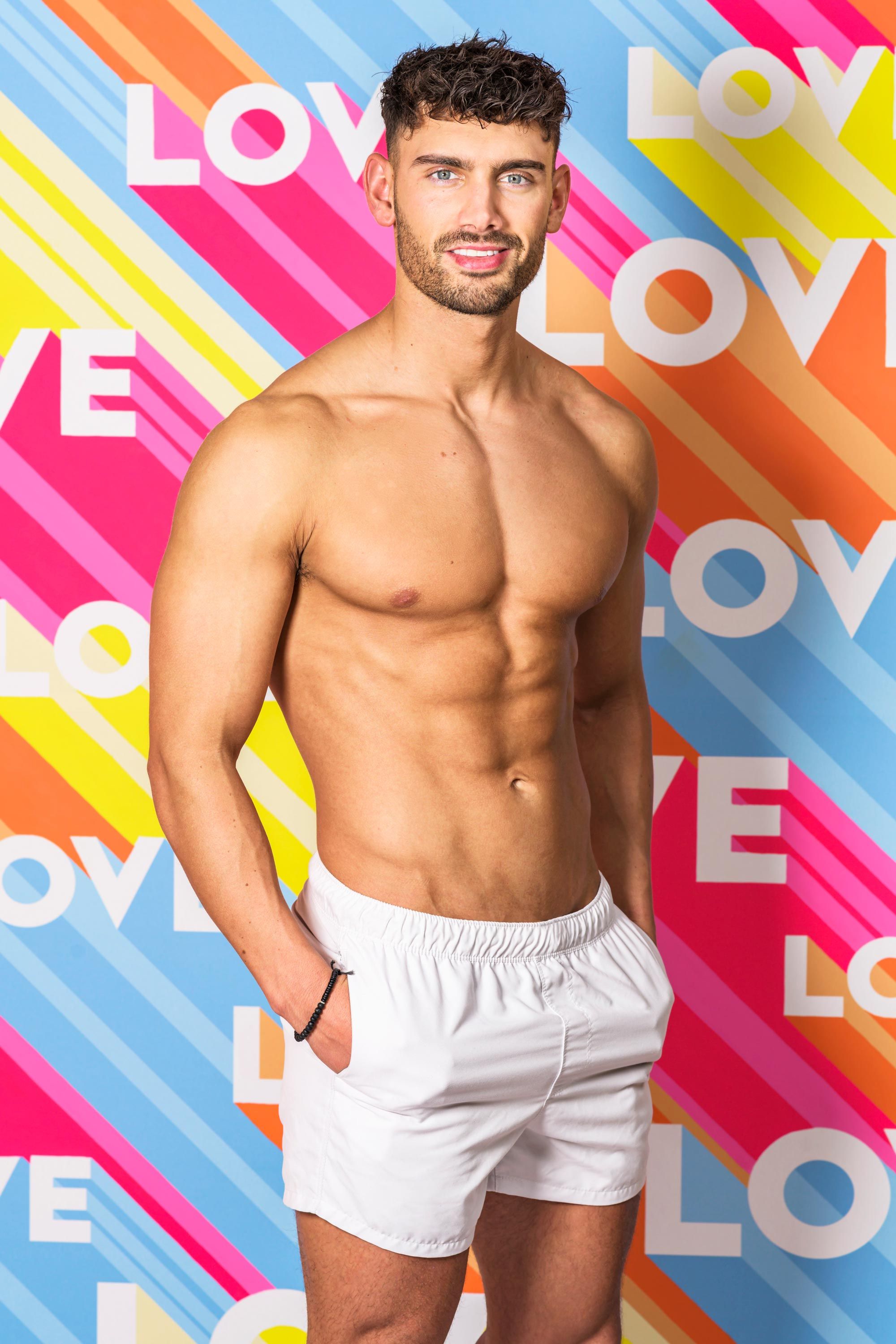 Wallace wilson love island bombshell 1580134431