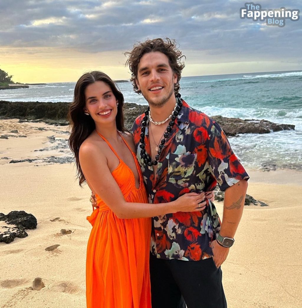 Sara Sampaio Topless Sexy The Fappening Blog 39 1024x1047