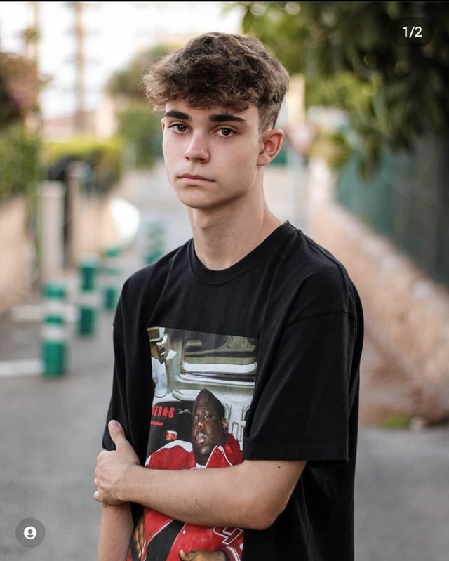 Tiktok influencer sergi cabrer v0 5tutpr2qsic91