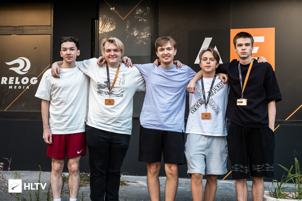 R8 russian csgo pros | Looksmax.org - Men's Self-Improvement & Aesthetics