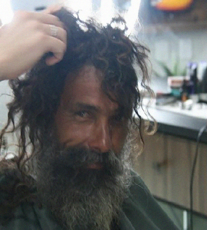 After transformation goes viral family manages to find homeless man 5fe07c905dcd9 png  700