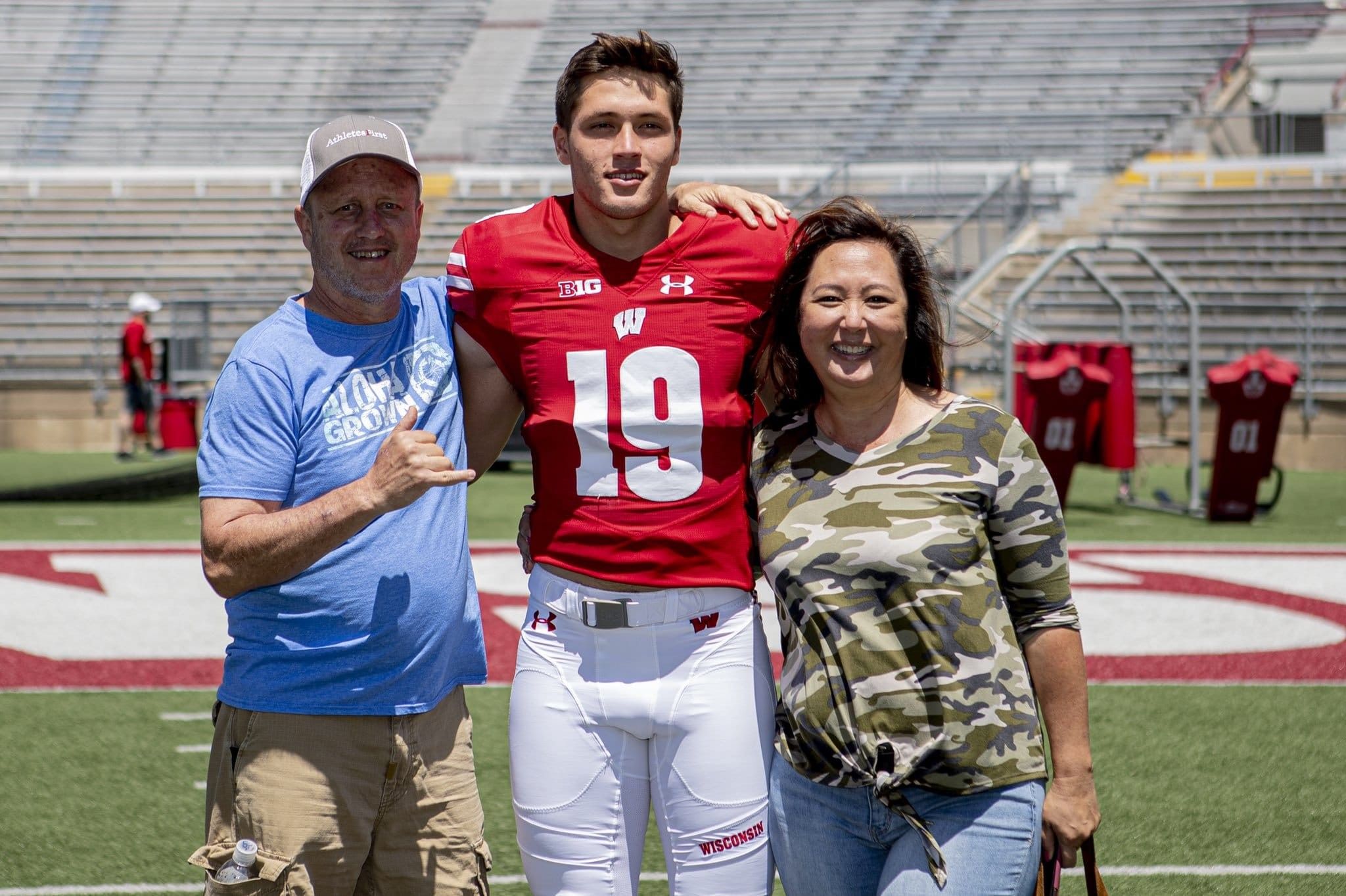 Inside four star OLB Nick Herbigs mainland voyage that ended with a commitment to Wisconsin