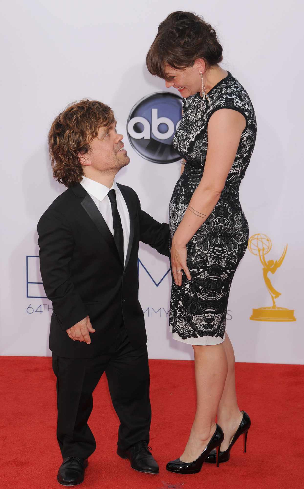 Peter dinklage erica schmidt 5 e62859da438b46a8813239da951a1b2f