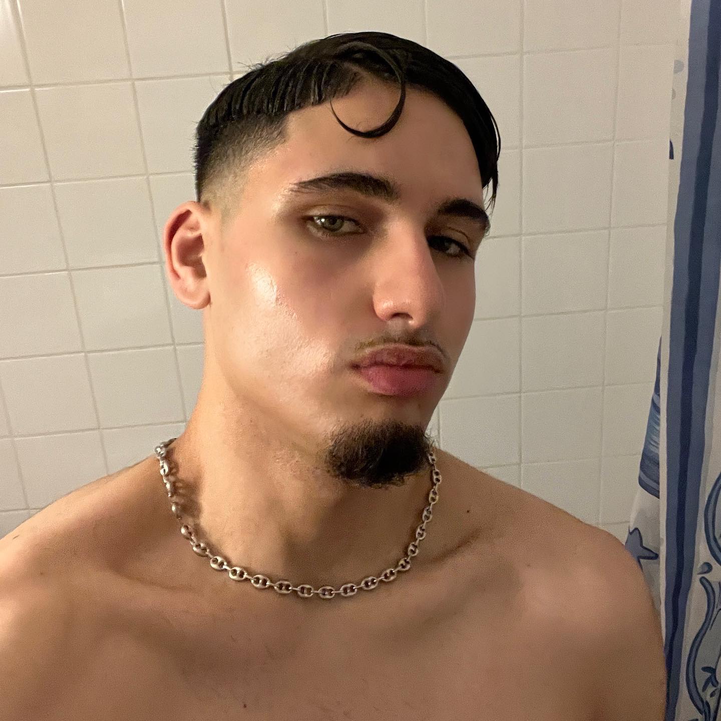 1693724729942