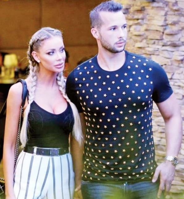 00C1E67A BBFA 49A7 BE2F 8BAB51DA3973