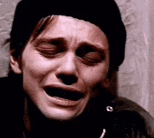 Leonardo di caprio crying