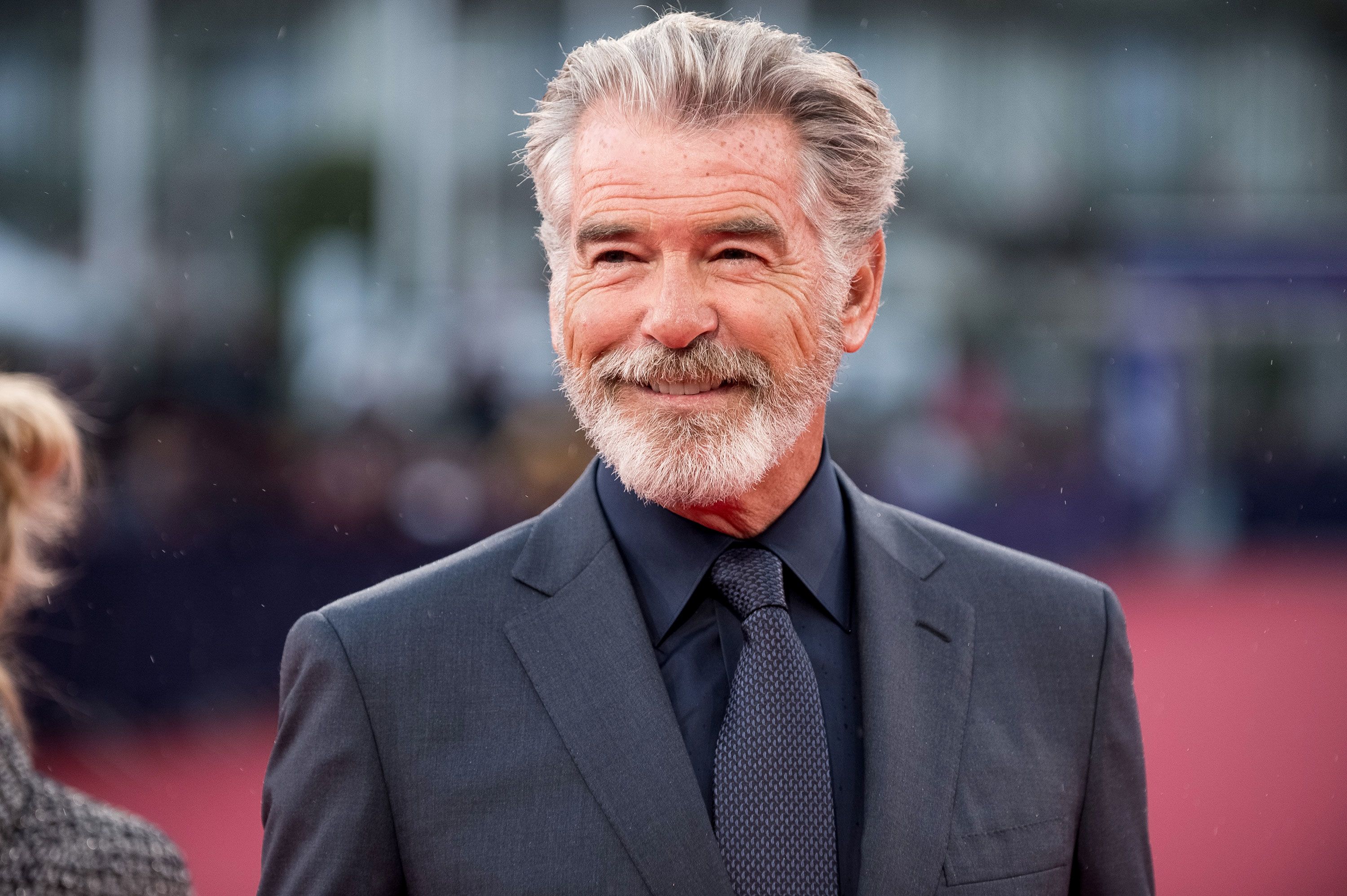 190909042210 pierce brosnan 0906