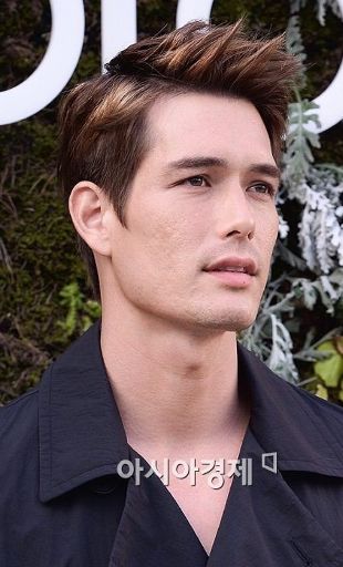 D6bd663d501550abcb117a48d6212d883e5f726d 00