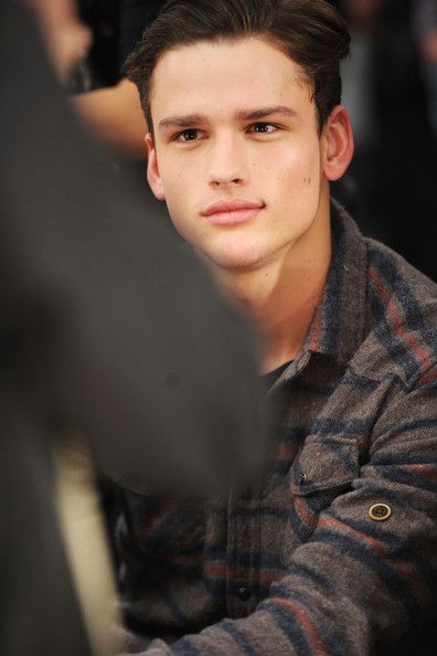 10c4eb4861a1140d38e7635054fdb9de