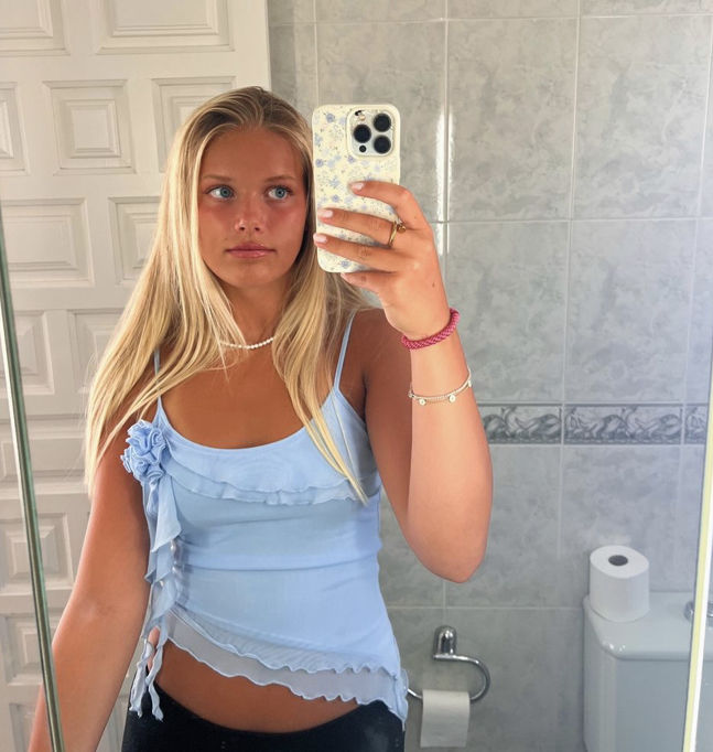 3618624 6A8C6086 70C7 4DC7 9909 1D3A81596BF8