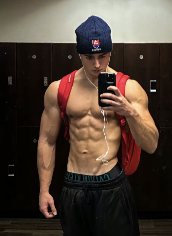 BBC4034C 200C 4072 BEBF CF30DCD0F9A7