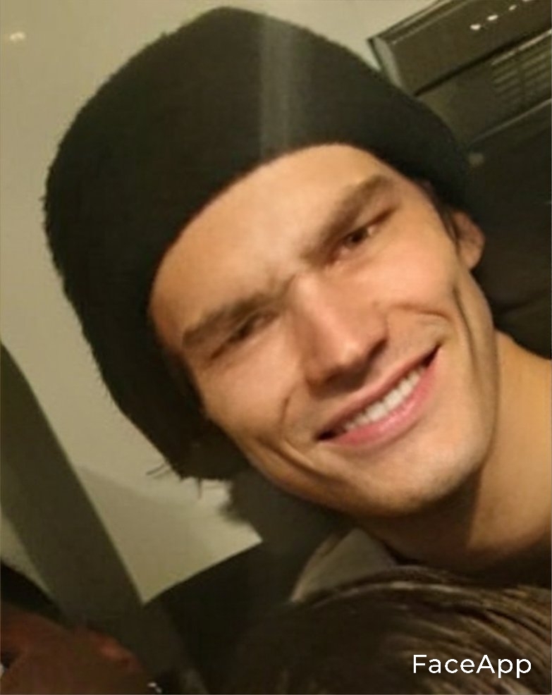 FaceApp 1695827934098
