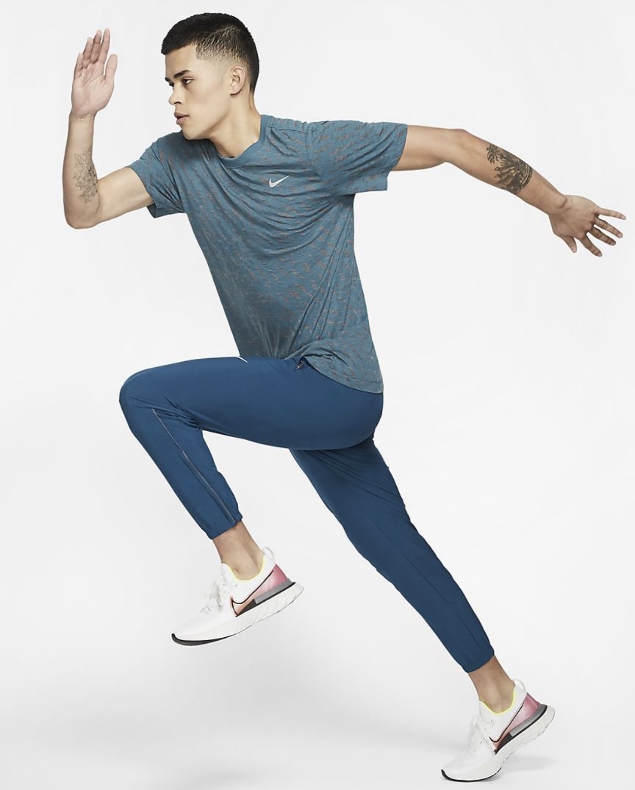 FwMlOk3WIAYNqwu large