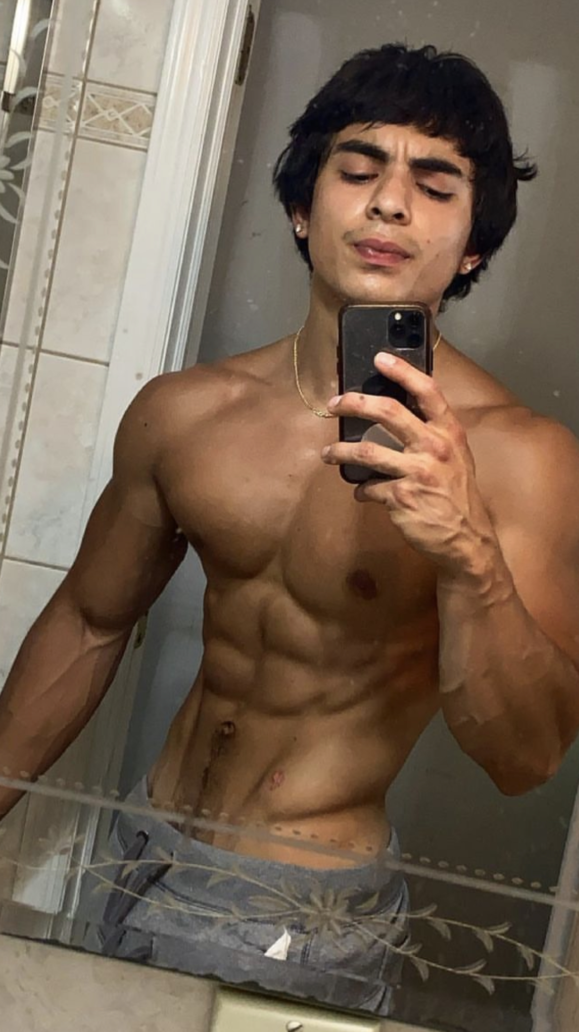 94ABC156 F919 43F4 B83A C76394CB93E0