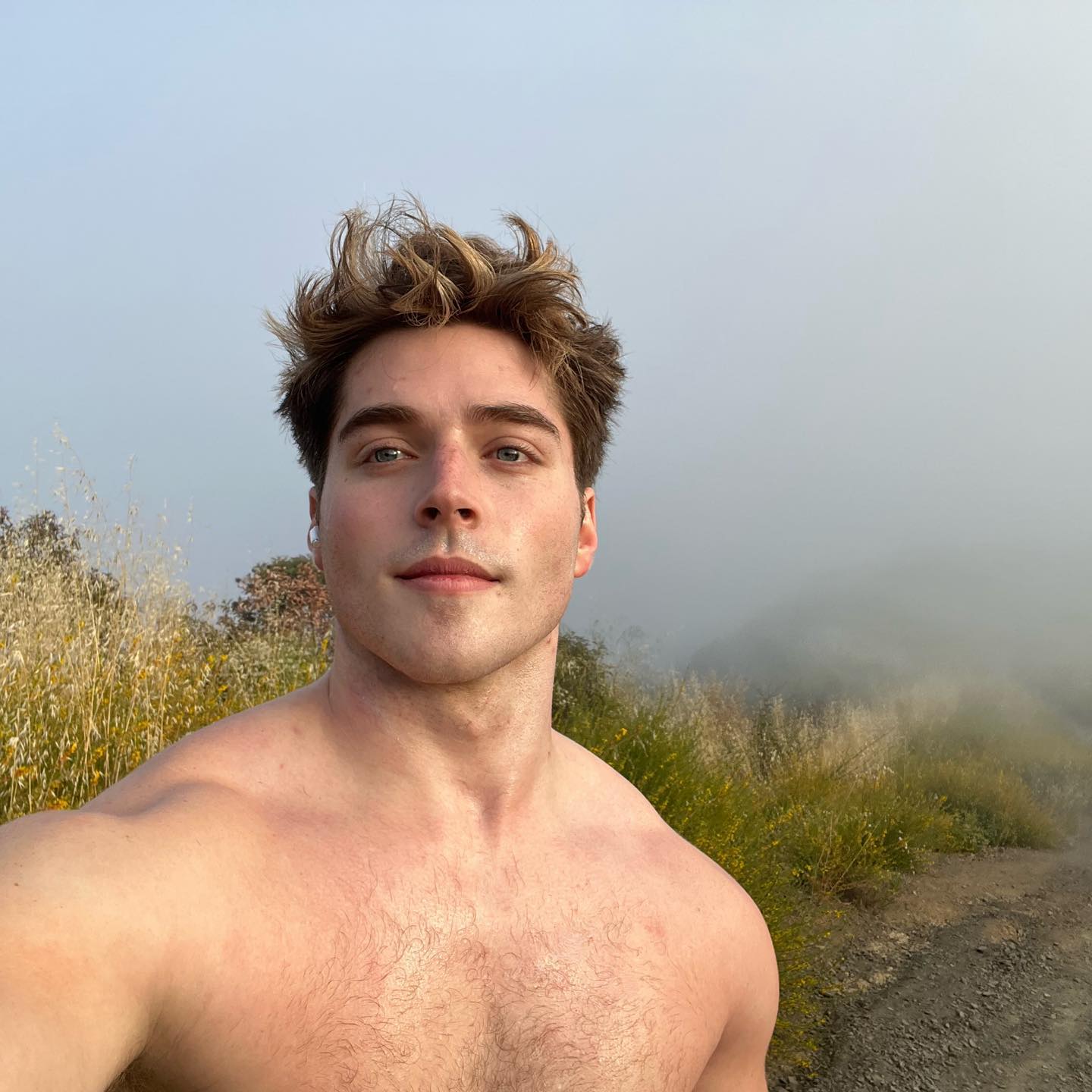 Froy 348601377 785376179826736 500148514231590233 n