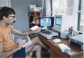Nerd in the 80s : OldSchoolCool | Old technology, Old computers, School  computers