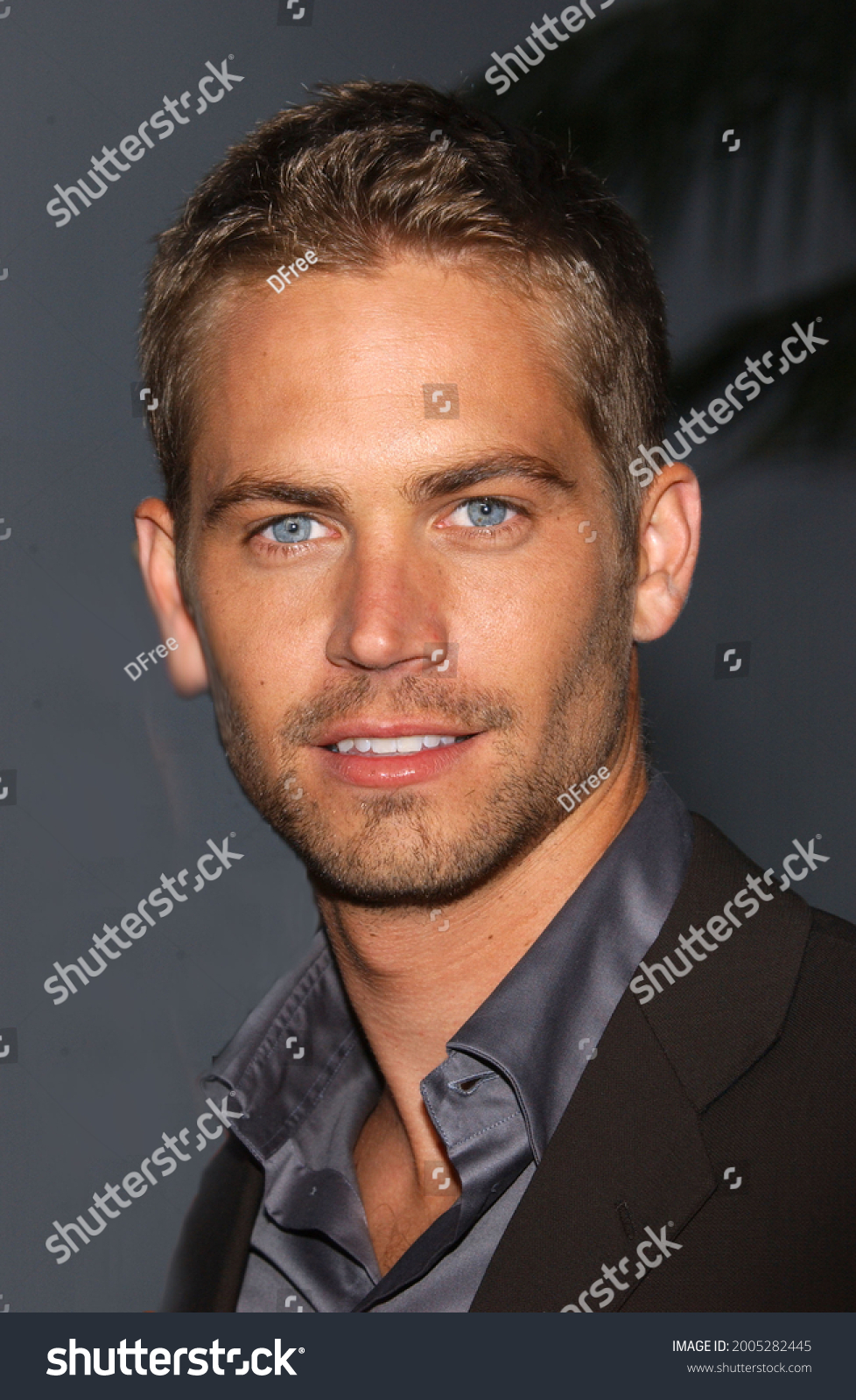 Stock photo los angeles jun paul walker arrives for the fast furious hollywood premiere on jun